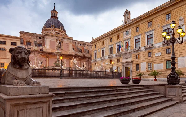 Palermo. Plac Pretoria. — Zdjęcie stockowe