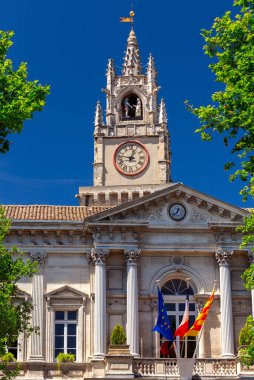 Avignon. Fransa. Provence. Eski şehir saat kulesi.