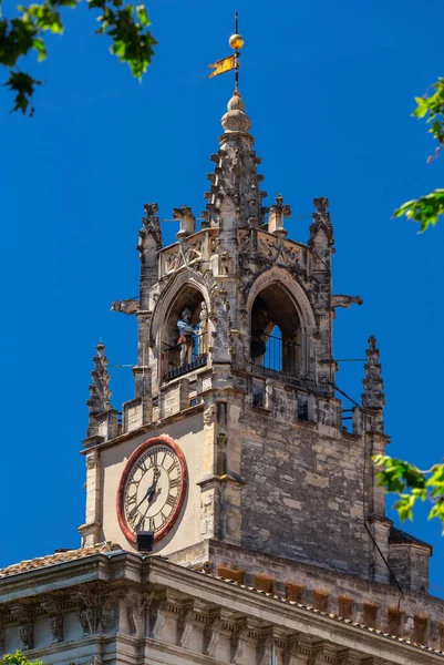 Avignon. La France. La Provence. Tour d'horloge de la vieille ville. — Photo