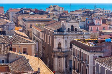Güneşli bir günde Catania 'nın havadan görünüşü.