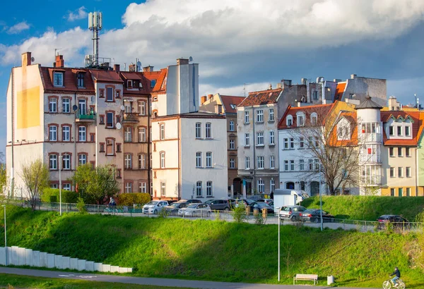 Poznan. Old picturesque houses on the Tumskiy island. — Stock Photo, Image