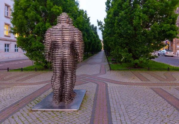 Познань. Статуя Голема на Аллее Кароля Марсинковского. — стоковое фото