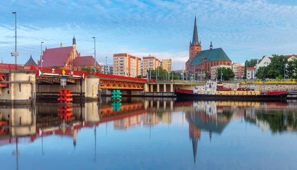 Szczecin. remblai municipal dans la partie historique de la ville à l'aube. — Photo