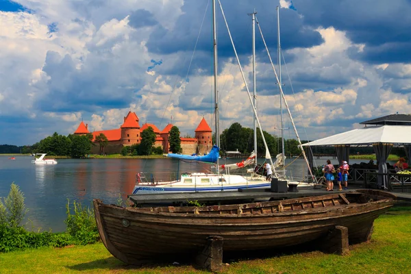 Oud kasteel op het eiland, de stad van trakai, Litouwen — Stock Fotó