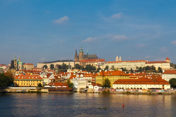 Tjeckien. Prag. Prague Castle. — Stockfoto