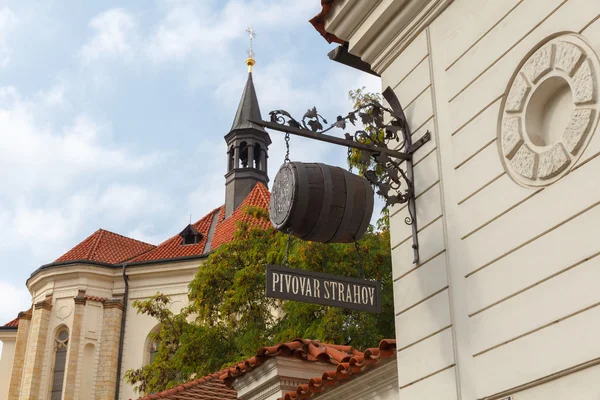 Prag'da eski manastır bira. — Stok fotoğraf