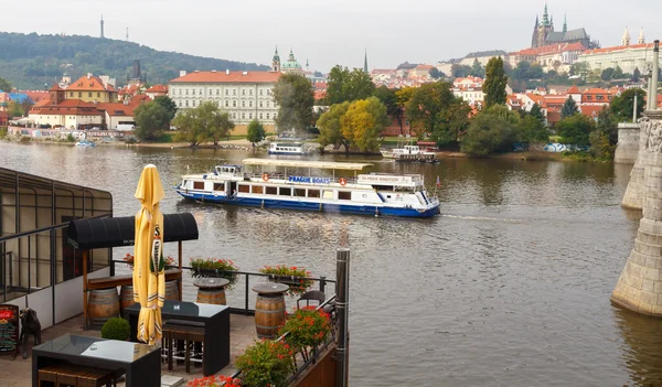 Река Влтава в Праге. Чехия . — стоковое фото