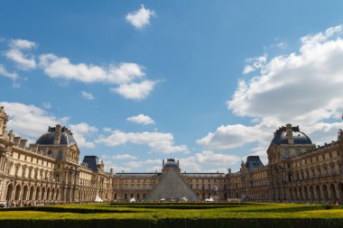 Paris, Louvre.