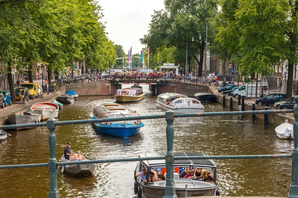 Kanäle von Amsterdam. — Stockfoto