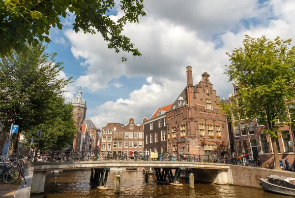 Amsterdamse grachten. — Stockfoto