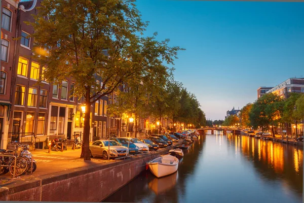 Amsterdam's canals — Stock Photo, Image