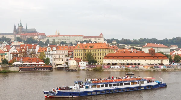 Вид на Пражский град. Чехия . — стоковое фото