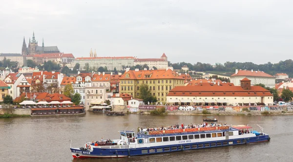 Utsikt över Pragborgen. Tjeckien. — Stockfoto