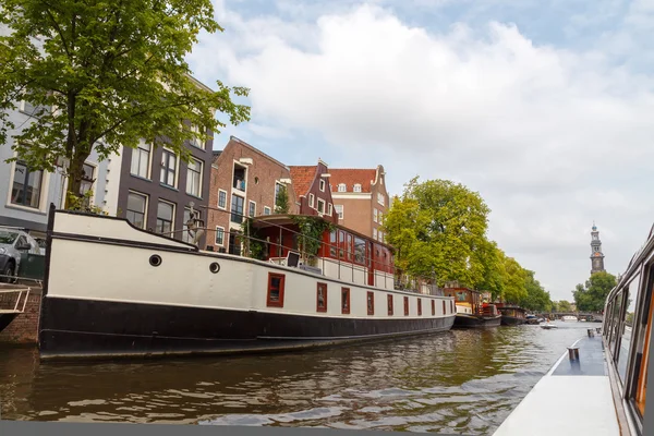Каналы Амстердама . — стоковое фото