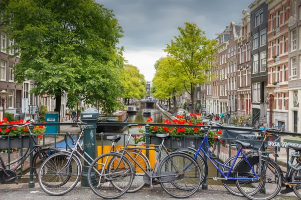 Canais de amsterdam . — Fotografia de Stock