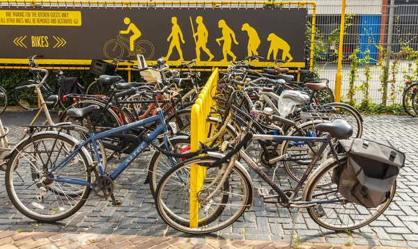 Bicicletas en Amsterdam . — Foto de Stock