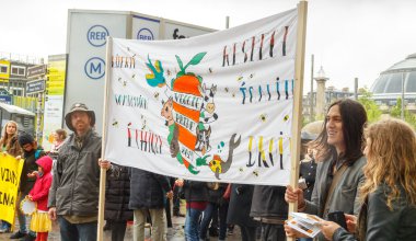 Paris. Vejetaryenler gösteri.