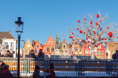 Bruges. Pazar Meydanı.