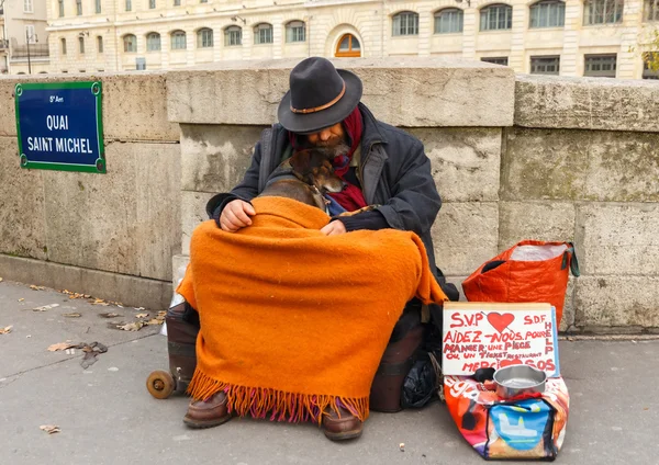 В Париж. Бездомные . — стоковое фото