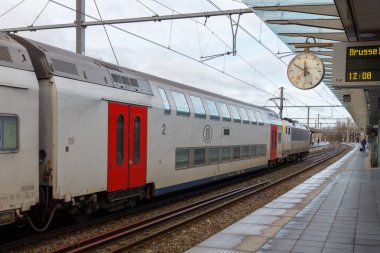 yolcu treni.