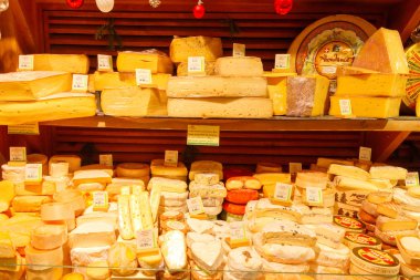 Paris. Peynir dükkanı.
