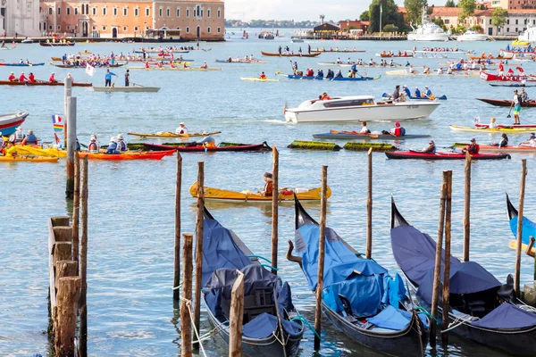 Italy. Venice. Vogalonga Regatta. — Stock Photo, Image