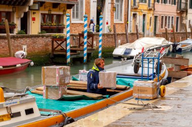 Venedik. Su ulaştırma araçları.