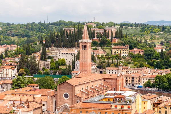 Blick auf Verona von oben. — Stockfoto