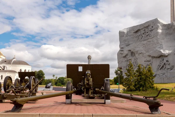 Old Howitzer at the Brest Fortress. Belarus. — Stock Photo, Image