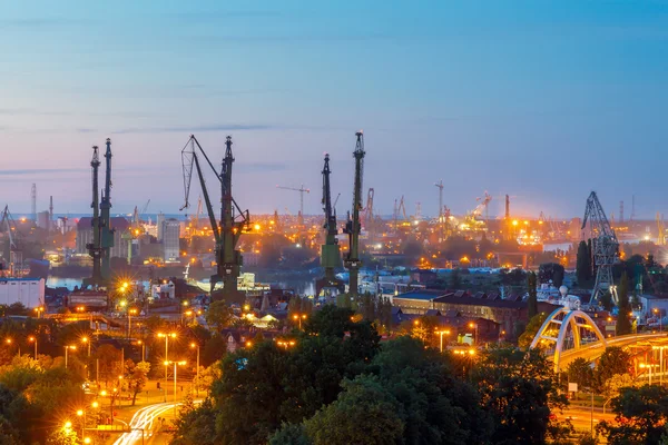 Geceleri Gdansk Tersanesi.