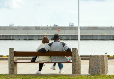 Gdynia. Rıhtımlar üzerinde turist.