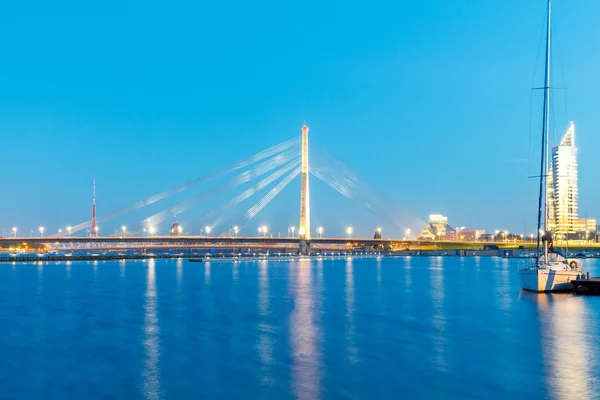 Riga. Ponte sospeso via cavo . — Foto Stock