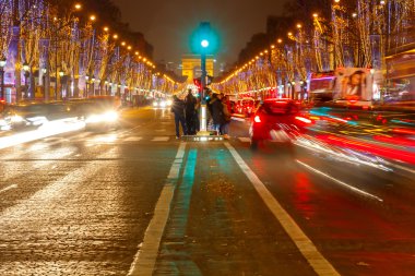 Paris. Champs Elysees caddesi Champs Elysées.