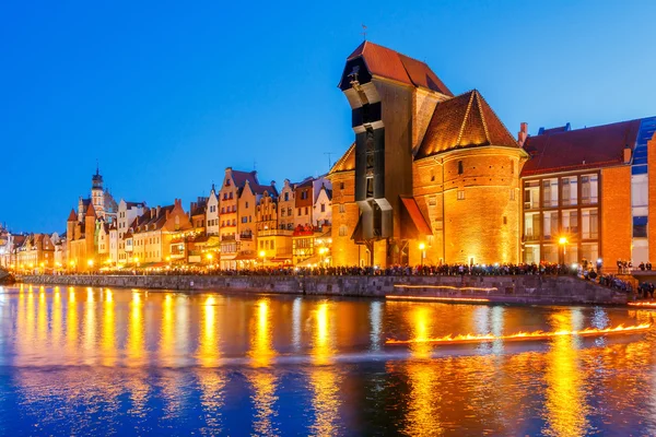 Gdansk. Terraplén central por la noche . — Foto de Stock