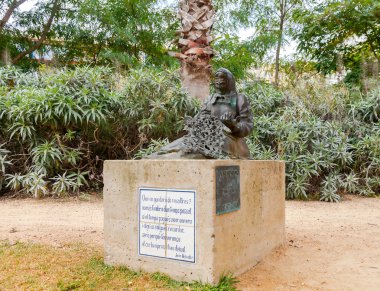 Tossa de Mar. anıt kadın denizciler için.