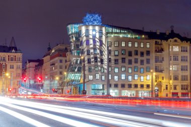 Prag. Dans gece evinde.