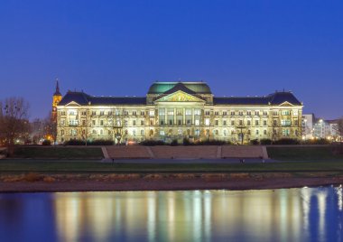 Dresden. Maliye Bakanlığı.