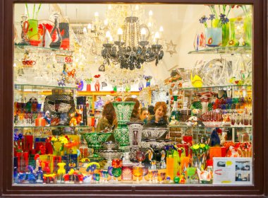 Prag. Çek Bohemya cam.