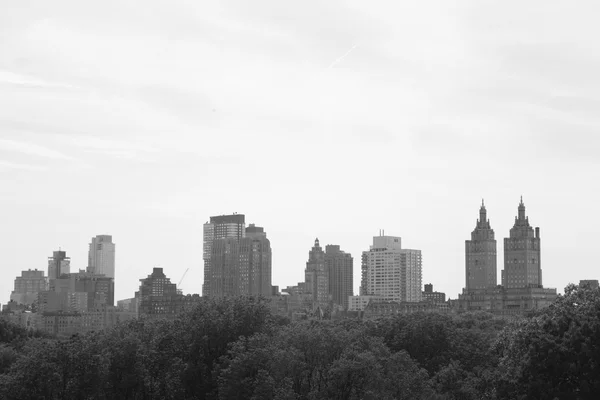 Upper West Side w czerni i bieli z Met — Zdjęcie stockowe