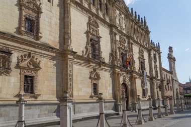 Alcala de Henares Üniversitesi
