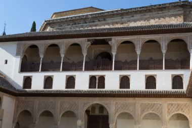 Courtyard Alhambra adlı
