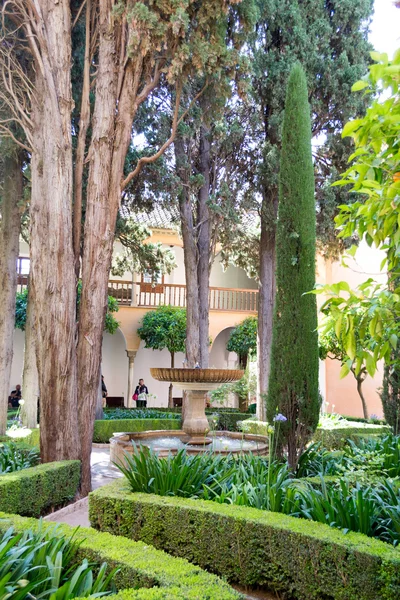 Jardines en Alhambra — Foto de Stock