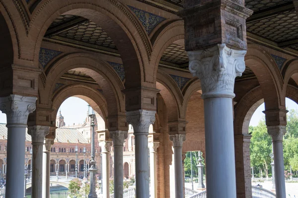 Arcos en la plaza de España — Foto de Stock