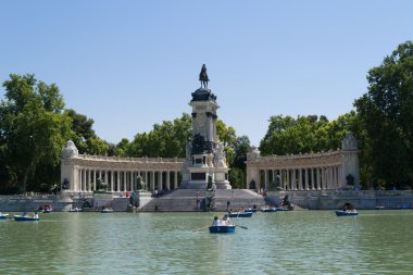Retiro Park Landamark