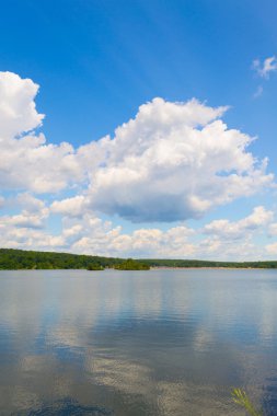 Göl Welch bulutlar yansıma