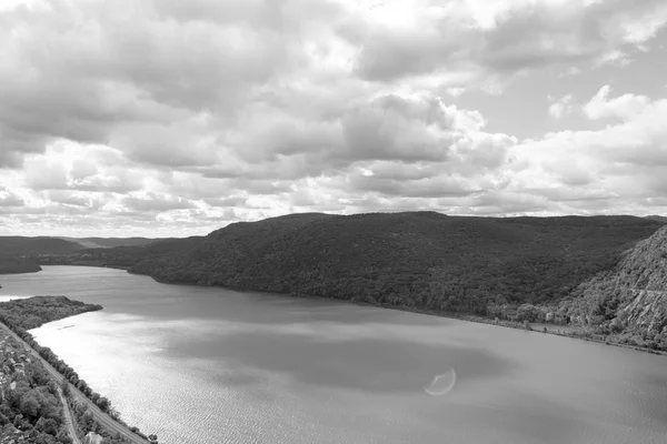 Rio Hudson em preto e branco — Fotografia de Stock