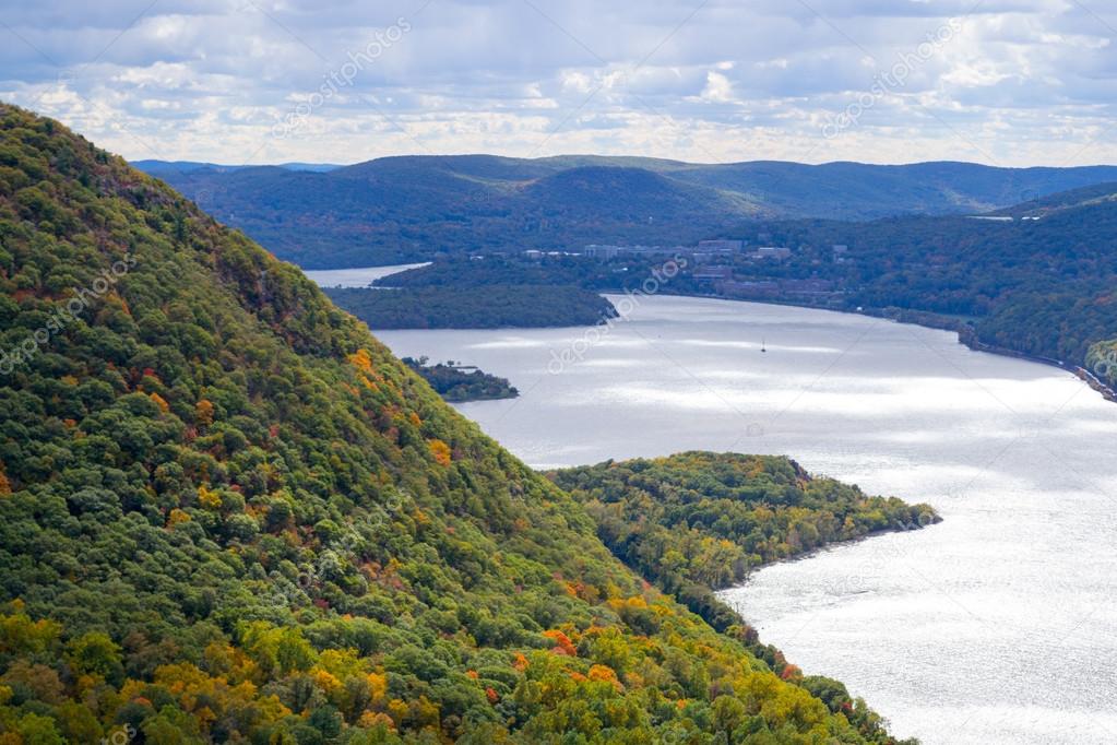 Hudson valley during the fall