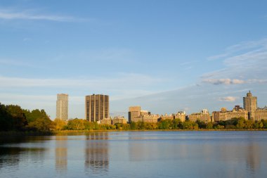 Central Park'ta Sina Dağı yansıması