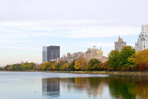 Bewölkter Tag im Herbst im Central Park — Stockfoto