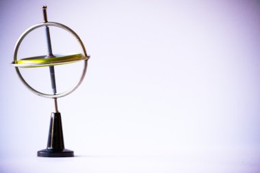 Jiroskop sarı halka